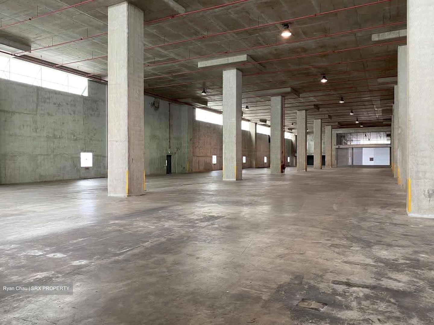 Gul Circle (D22), Warehouse #631146041